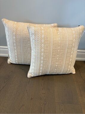 Urban barn creme & beige toss pillows NWT
